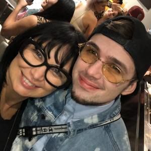 Meet your Posher, Deborah